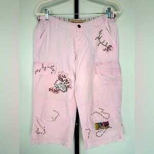 Da-Nang Women's Cargo Capri With Studded Skulls & Patches - Pink